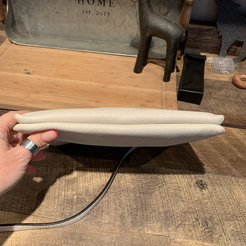 Marc Jacobs white crossbody - Picture 10 of 16